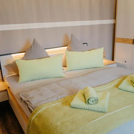 Auszeit Domizile Зебниц